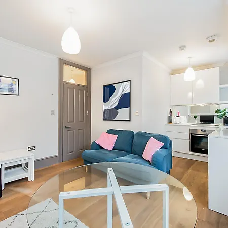 Appartamento 2Bed Cosy Flat In Vibrant Fitzrovia Londra Esterno foto