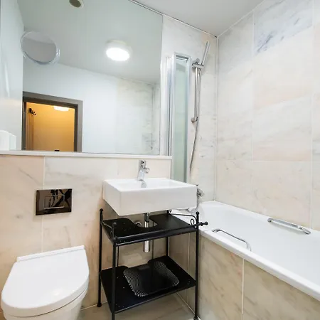 Appartamento 2Bed Cosy Flat In Vibrant Fitzrovia Londra Esterno foto