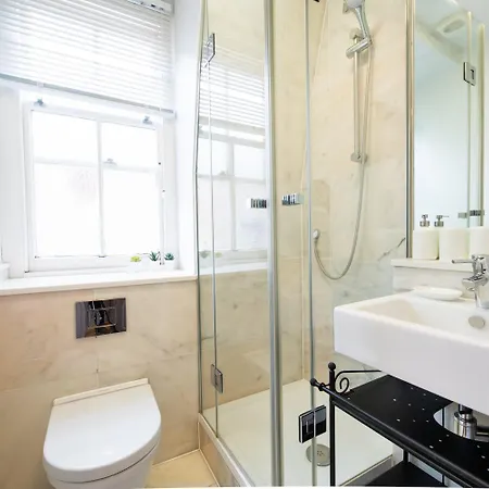 Appartamento 2Bed Cosy Flat In Vibrant Fitzrovia Londra Esterno foto