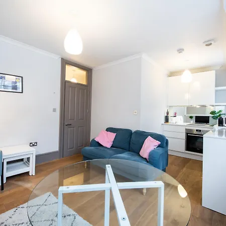 Appartamento 2Bed Cosy Flat In Vibrant Fitzrovia Londra Esterno foto